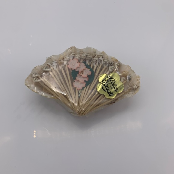 Decorative Bamboo Toothpicks With Seashells & HIPPOPUS Bear Claw Made In Hawaii - Picture 6 of 6